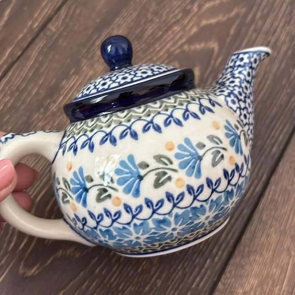 Small Polish Pottery Tea Pot - Picture 6 of 7